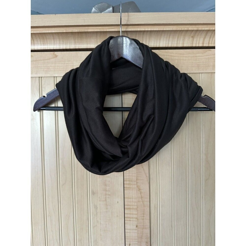 New BEYOND YOGA Women’s HIDDEN POCKET INFINITY SCARF Black Jersey Travel Conceal